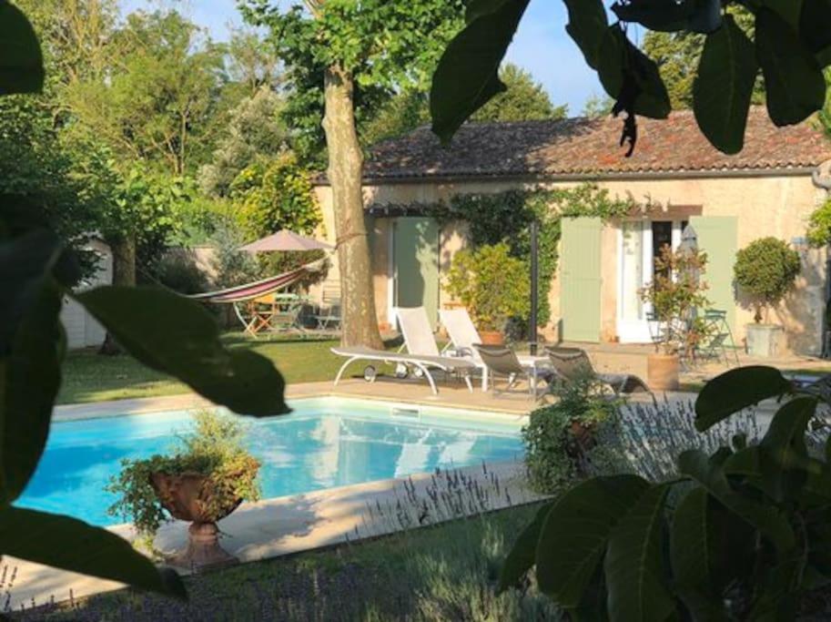 Gite 2-4 Couchages Situe Dans Un Magnifique Jardin Saint-Vivien  Exteriör bild