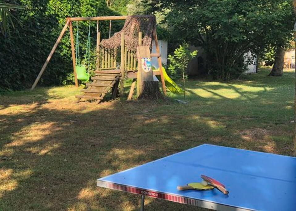 Gite 2-4 Couchages Situe Dans Un Magnifique Jardin Saint-Vivien  Exteriör bild